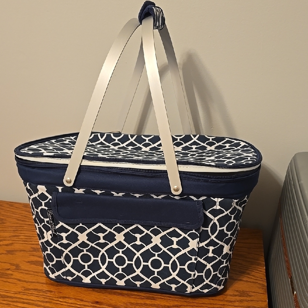 Elegant Blue and White Geometric Tote Bag